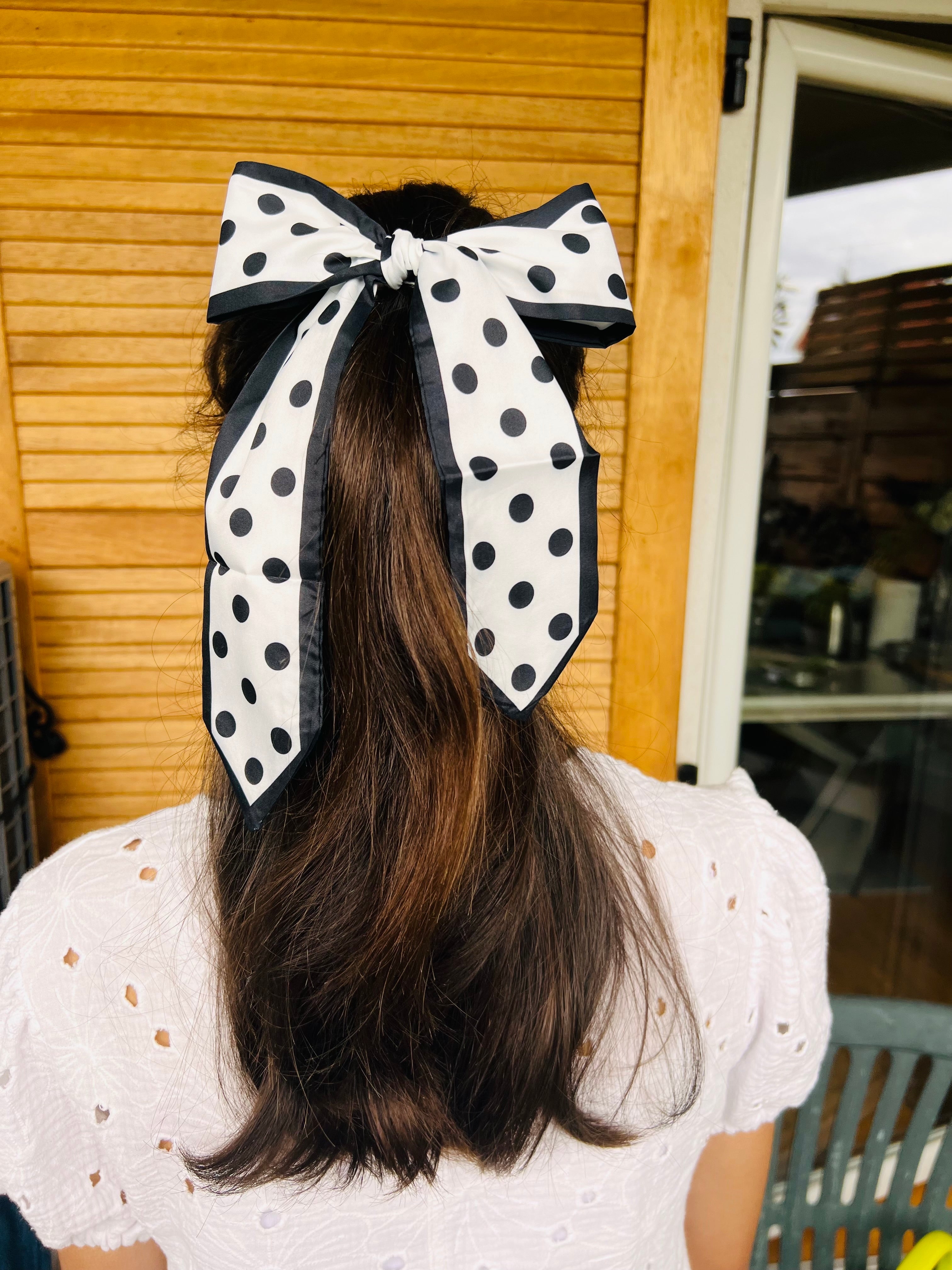 foulard cheveux blanc noir