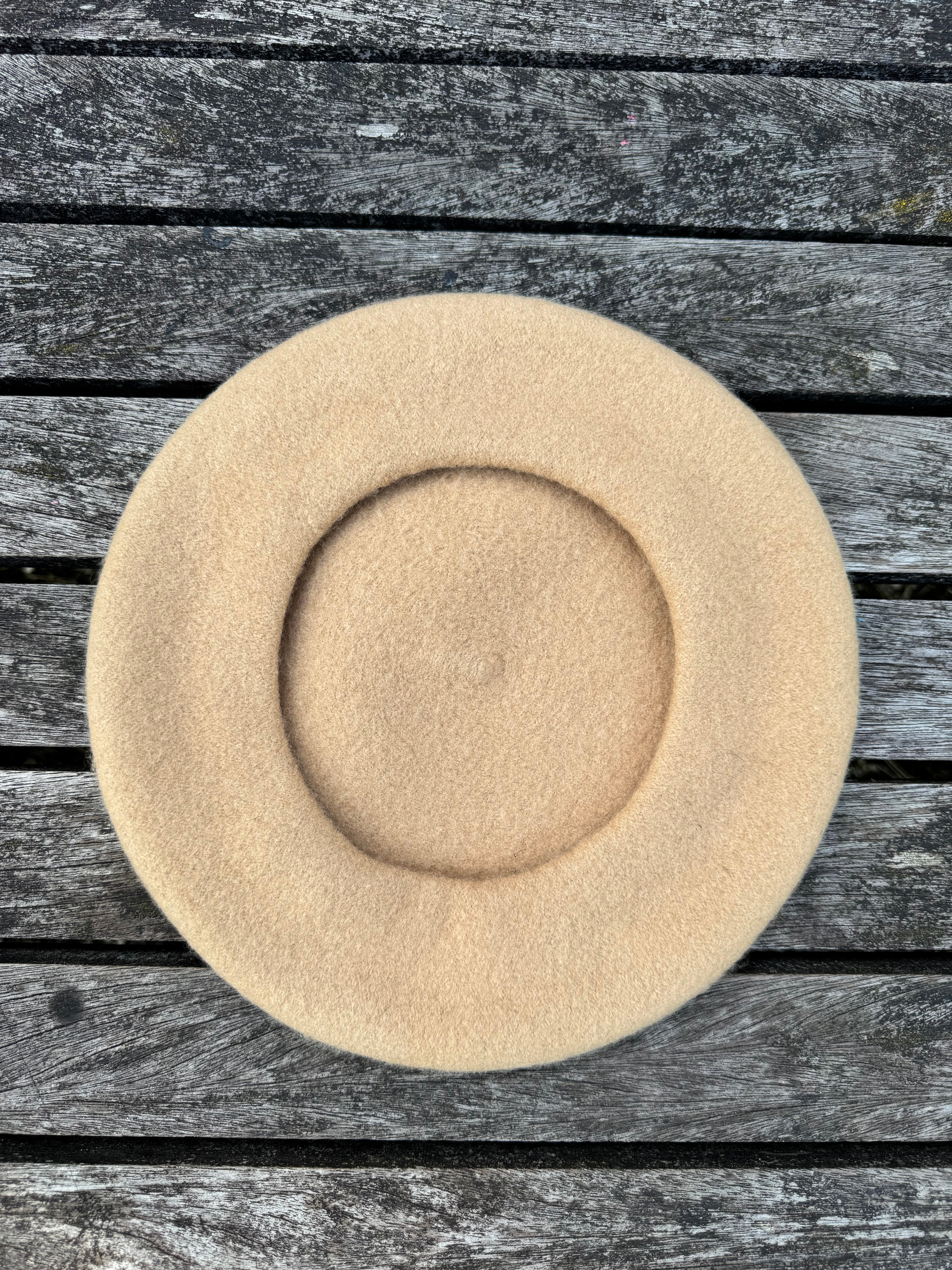 Béret sable