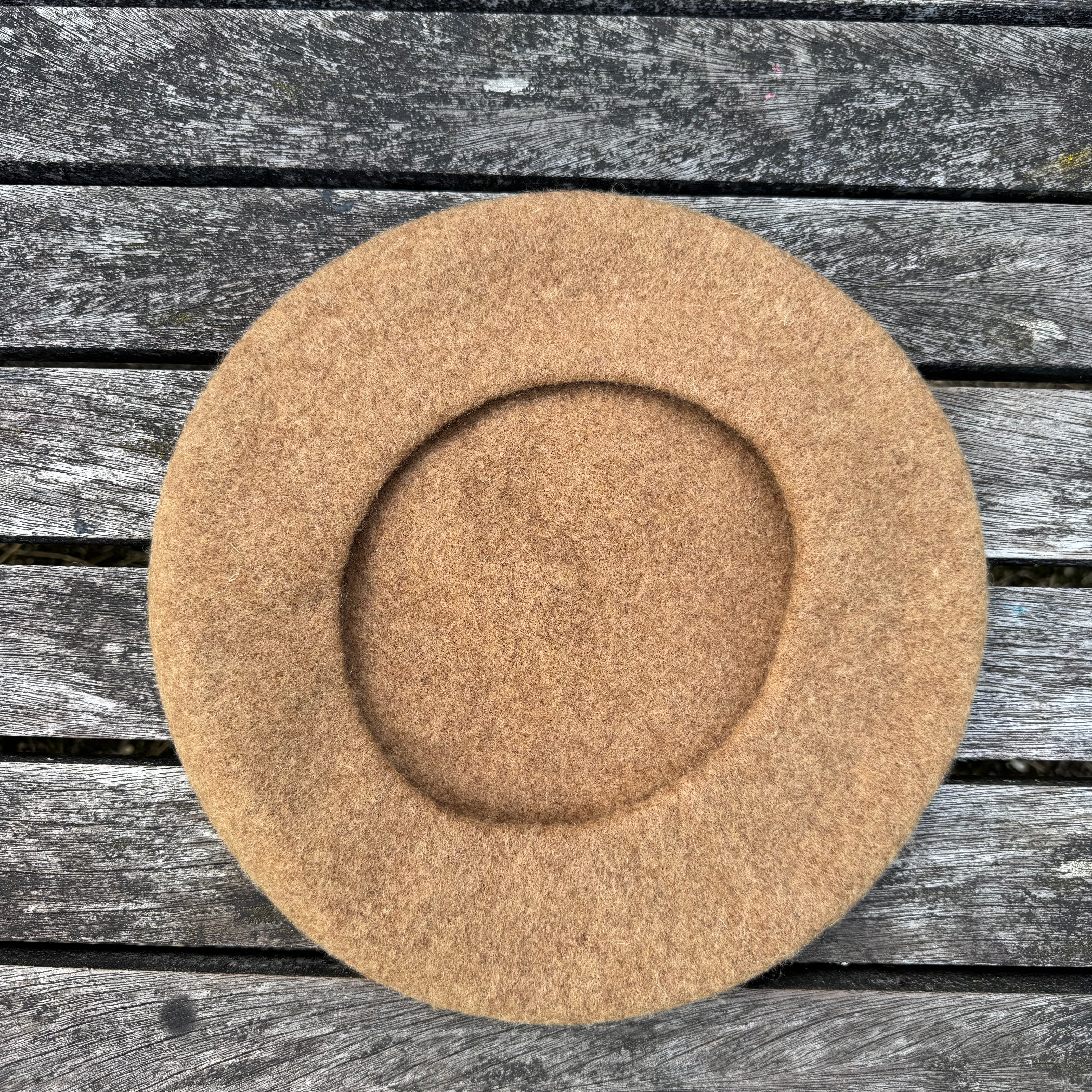 béret en laine couleur cannelle camel