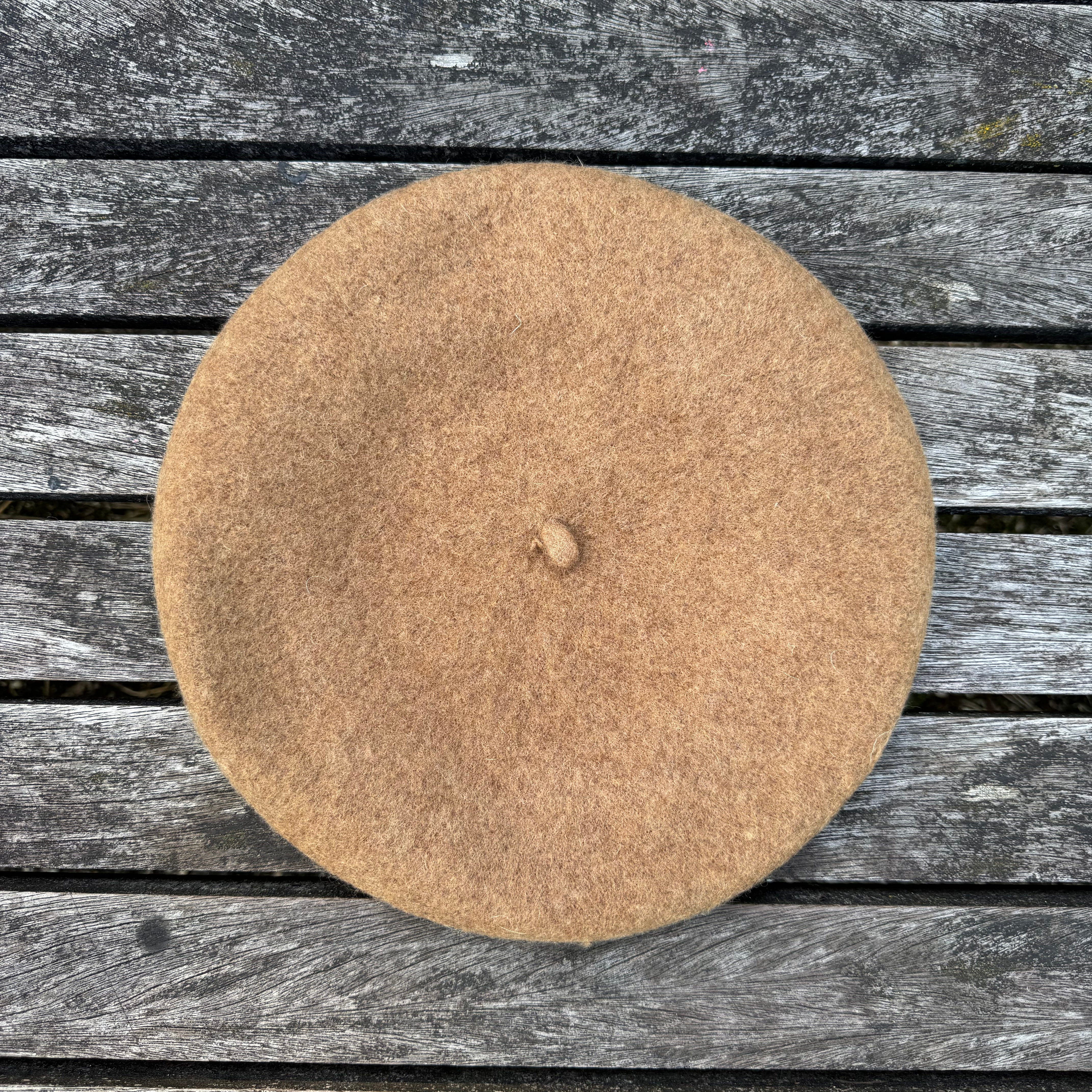 béret en laine couleur cannelle camel