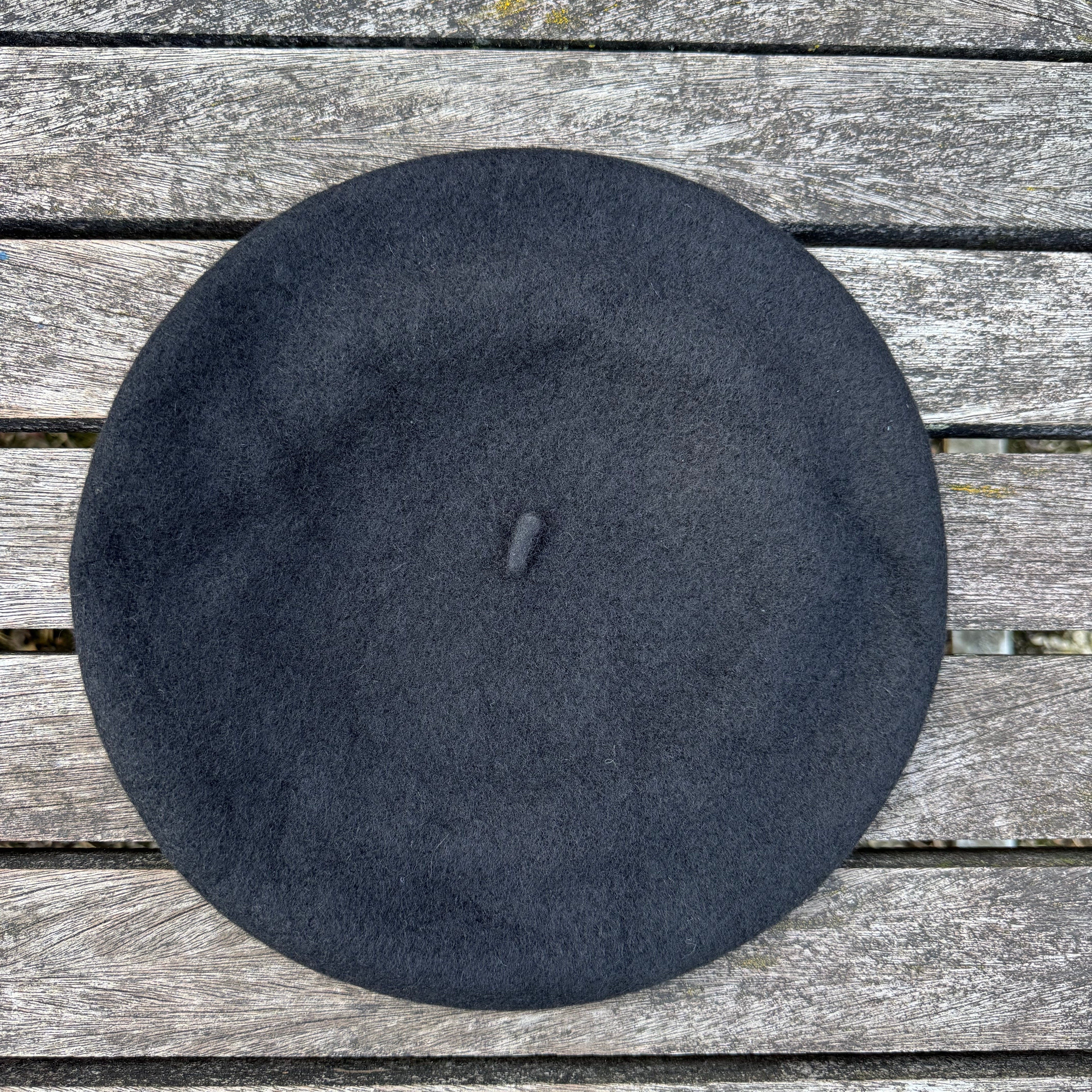 béret noir en laine