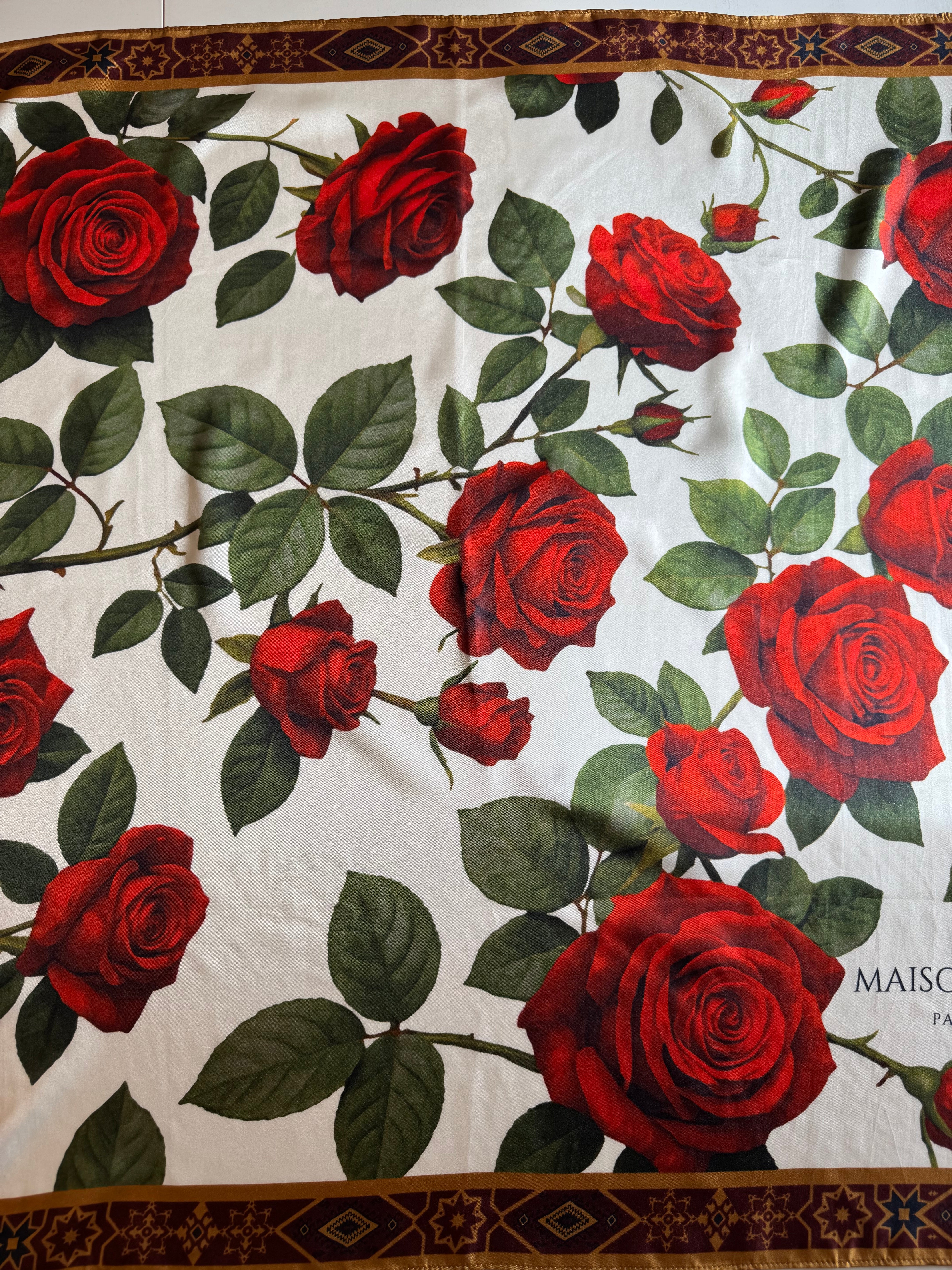 Foulard carré soie - Les Roses de Hafez
